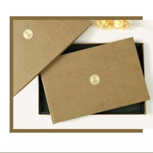 Contemporary Opulence Collection: Scaled view of the Signature photo album