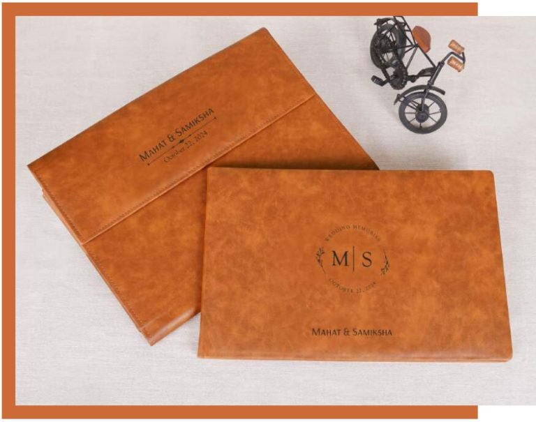 Heritage Majesty Collection: Plush leather heirloom-quality photo album